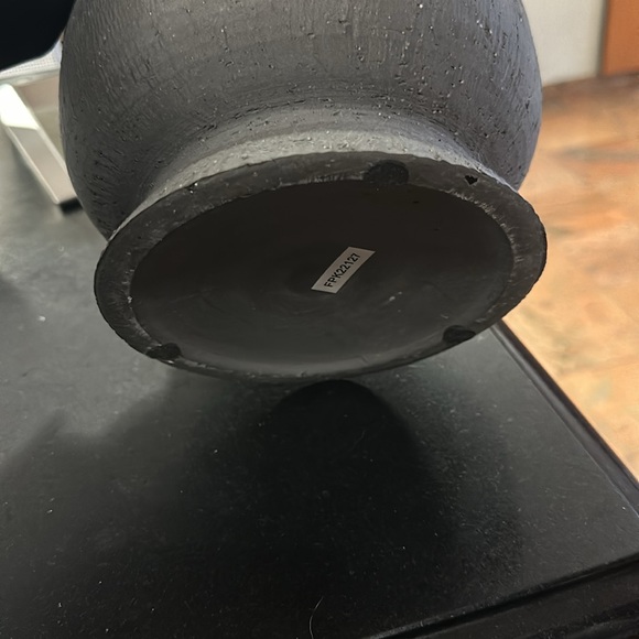 Planter - Picture 4 of 4